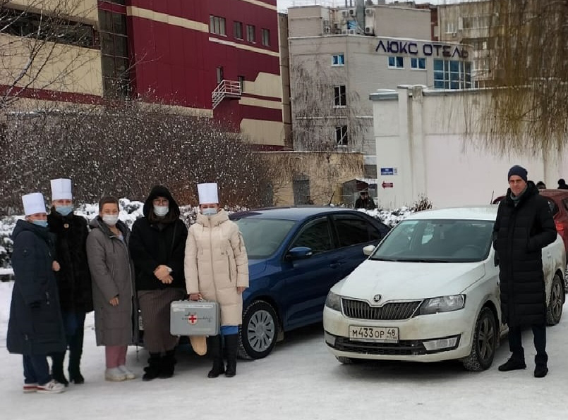 Липецкие медики благодарят за помощь автоволонтеров «Милосердия» 