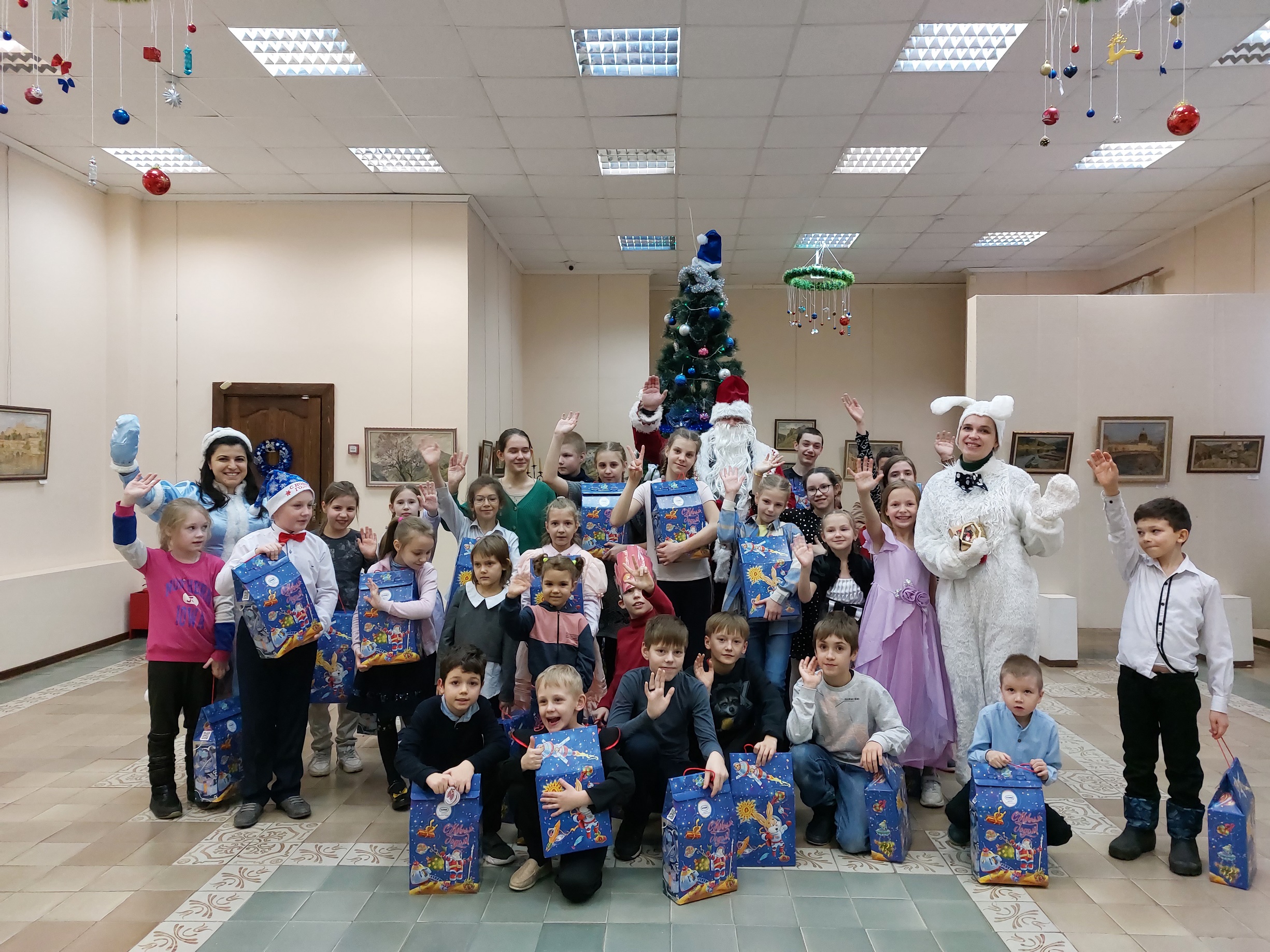 Семья боровского. Поддержка ребенка. Детские поддержки. Волонтёры. НГ 2022 техподдержка.